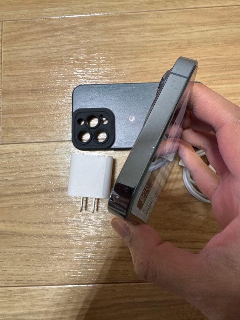 iPhone 13 pro Simフリー 92%バッテリー