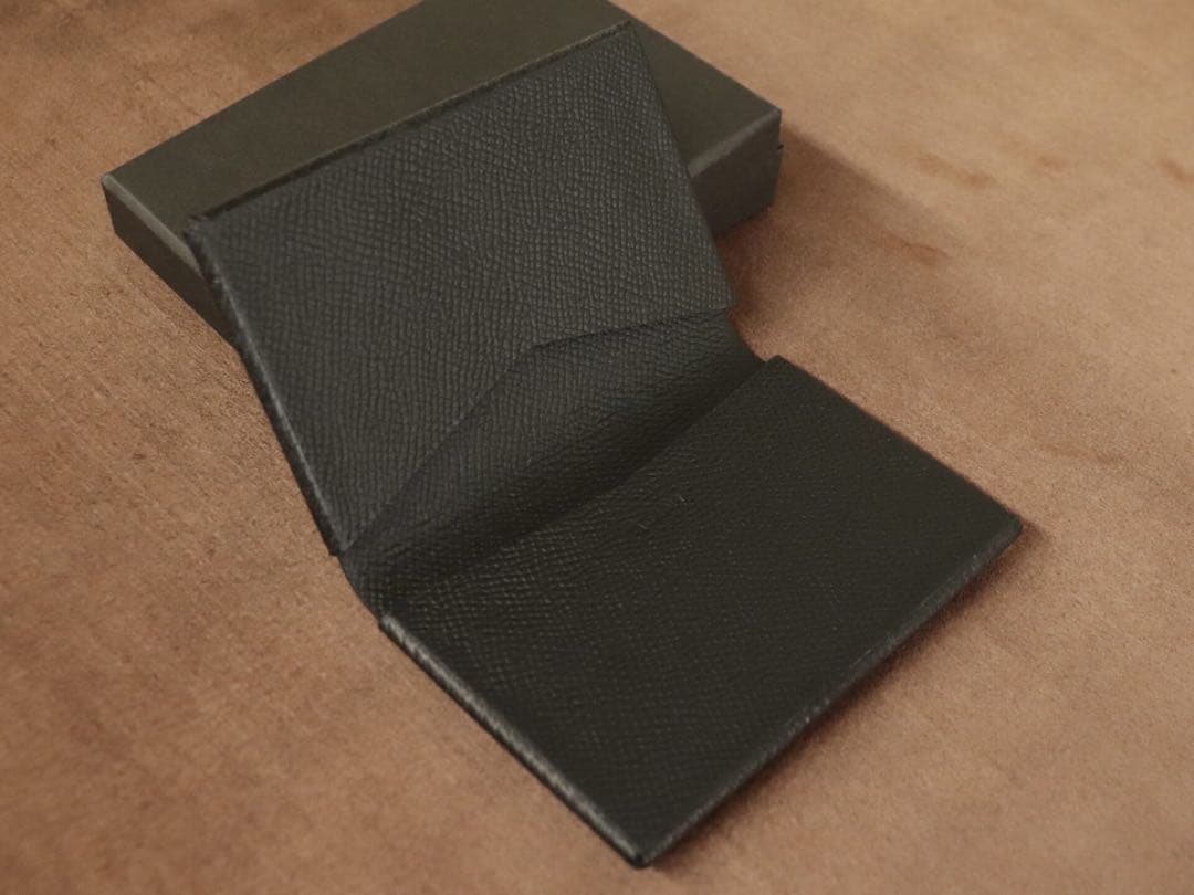 【GW限定価格】 T•MBH 葉合せ 名刺カードケース ヴォリンカ 黒