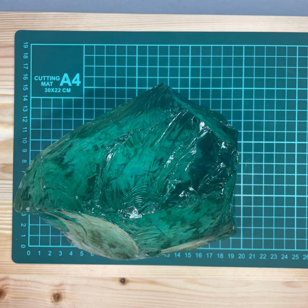 お値下げ　美品　アンダラクリスタル　インドネシア産　3026g