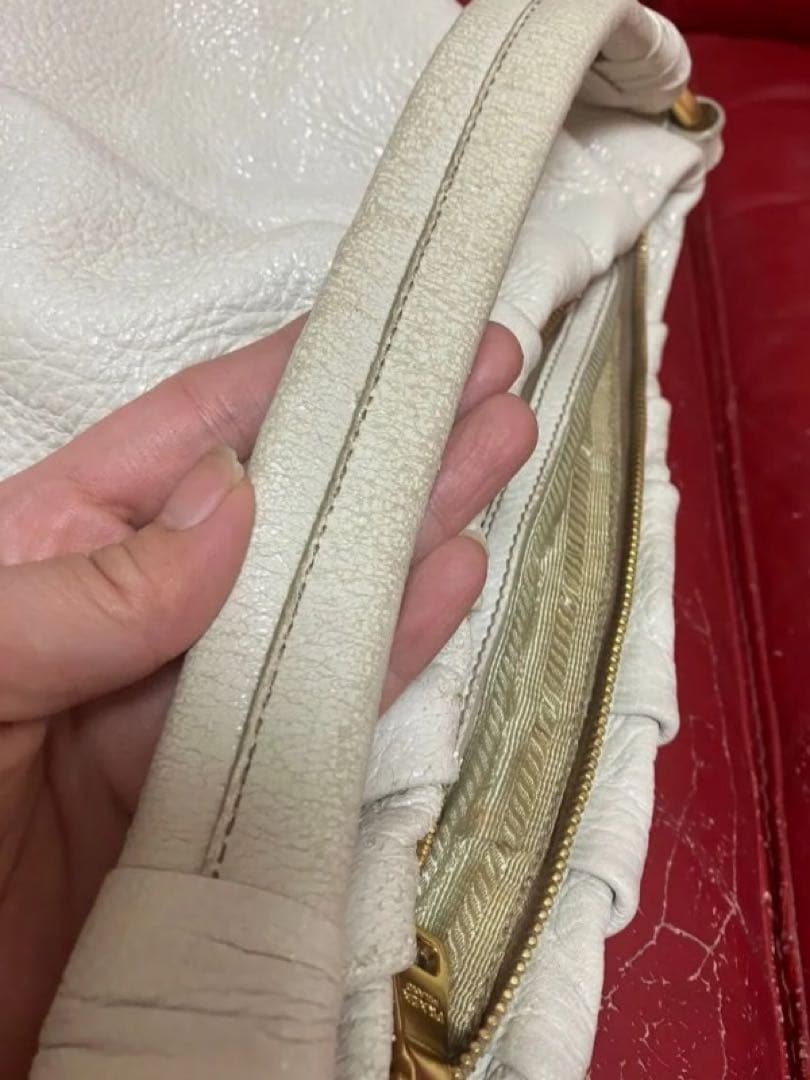 PRADA ホワイトレザー　ワンショルダーバッグ　プラダ