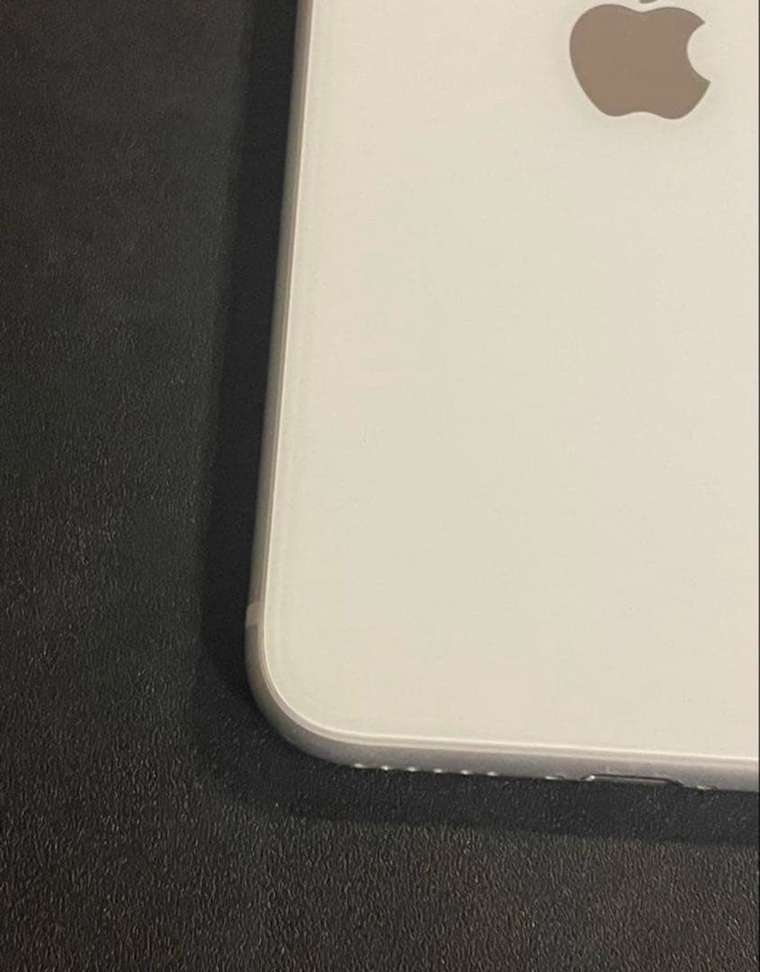 【ハル】iPhone SE (第2世代) ホワイト 64GB