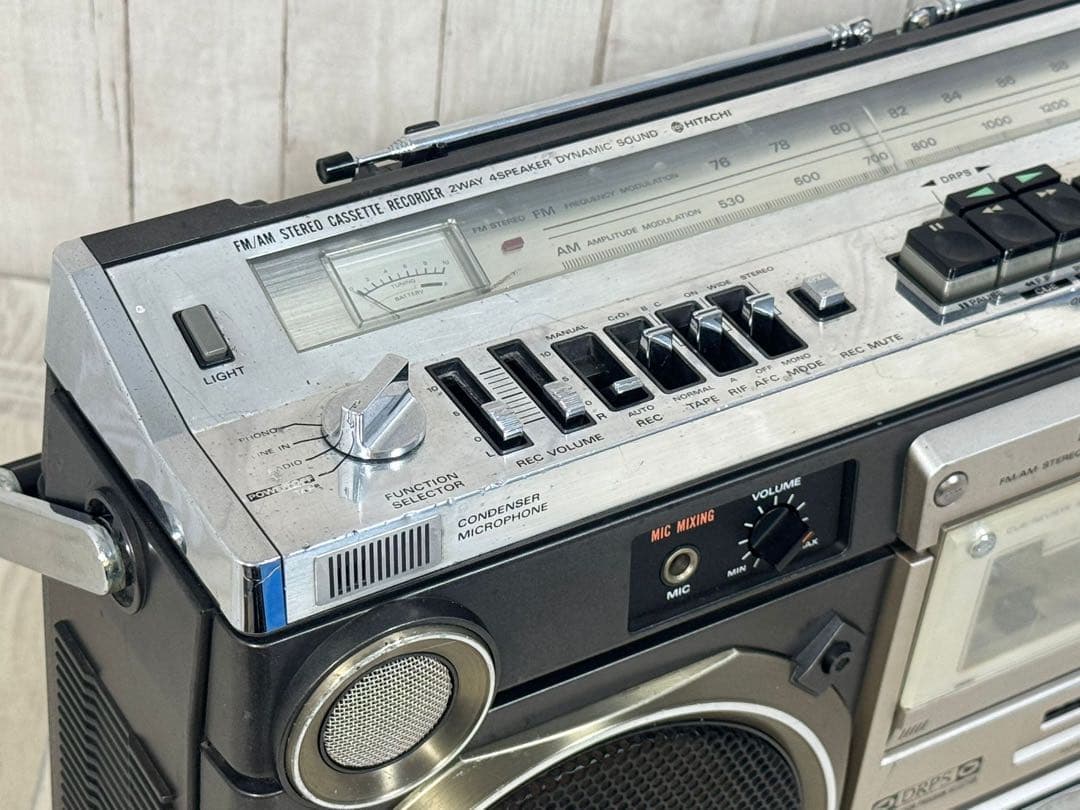 HITACHI日立TRK-8180 ラジカセ FM/AMラジオ レトロ