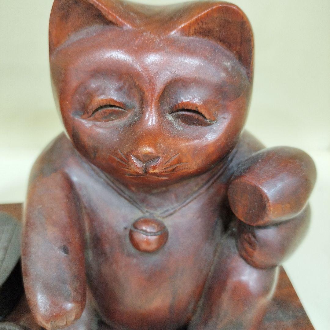 木彫りの縁起猫