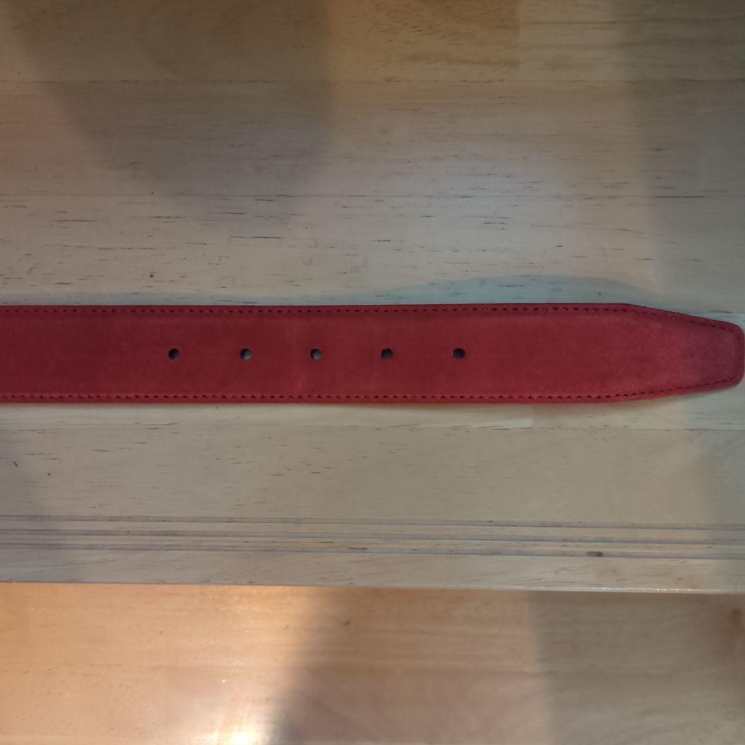 REGALのスエードドライビングシューズと同色のUCCELLOのベルト