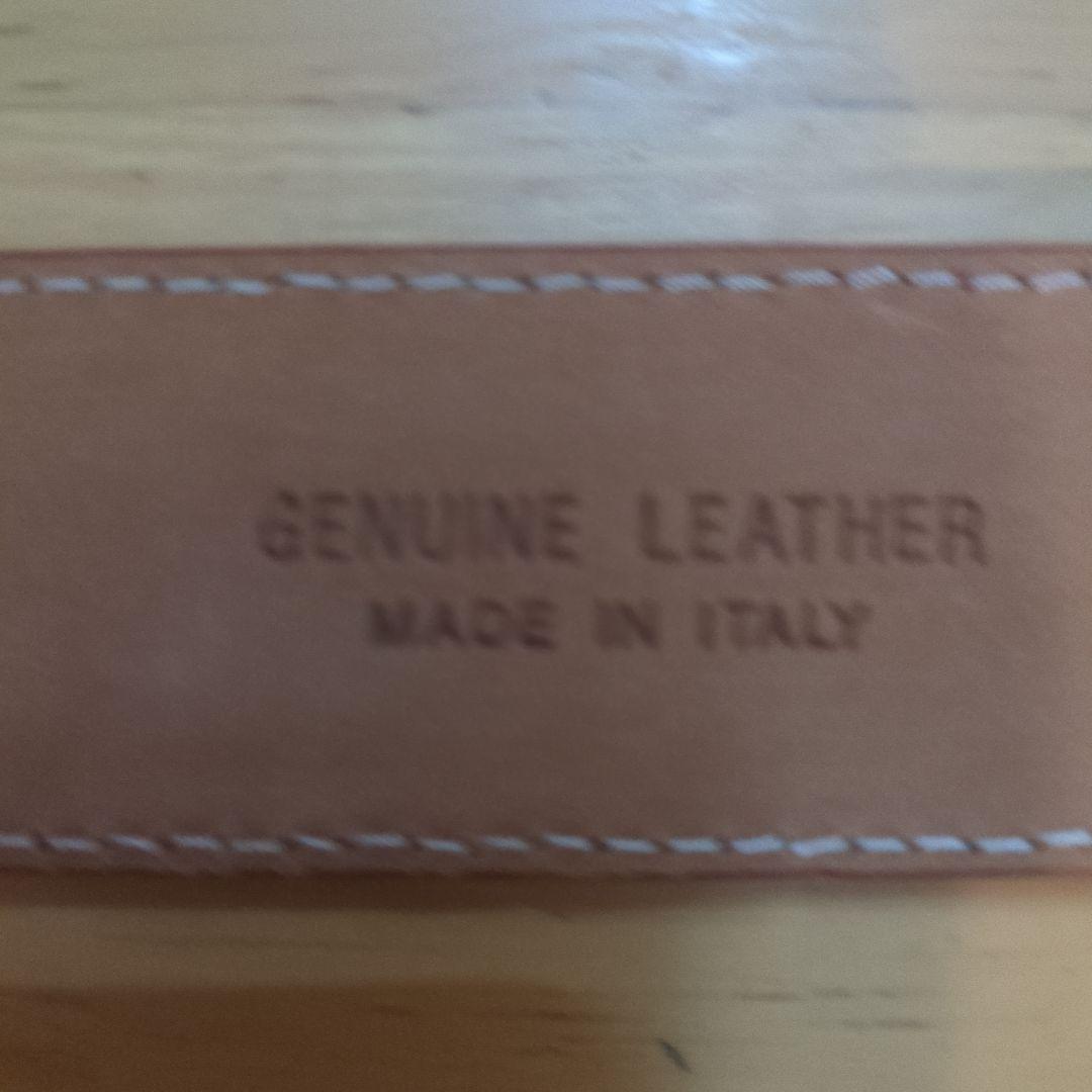 REGALのスエードドライビングシューズと同色のUCCELLOのベルト