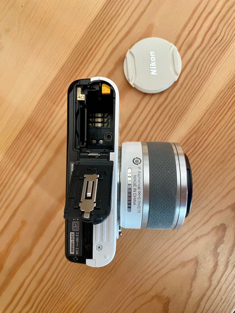 Nikon1 J1 ミラーレス一眼 ホワイト