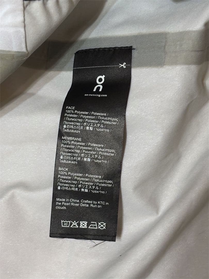 美品 オン On ウィンドブレーカー Mサイズ 防水 防風