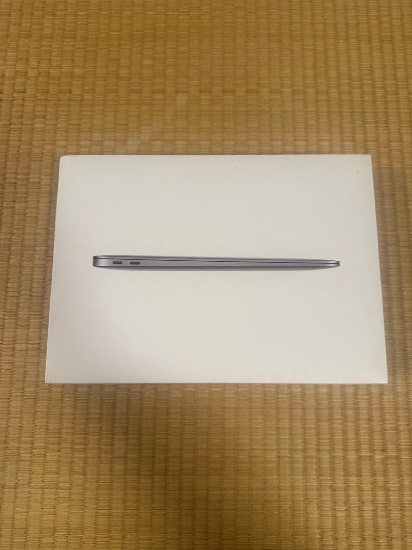 Apple MacBook Air シルバー (M1, 2020)