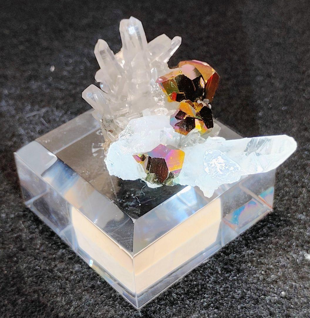 h*g様 【コレクター向】レインボーパイライト 水晶クラスター 共生 インドネシ
