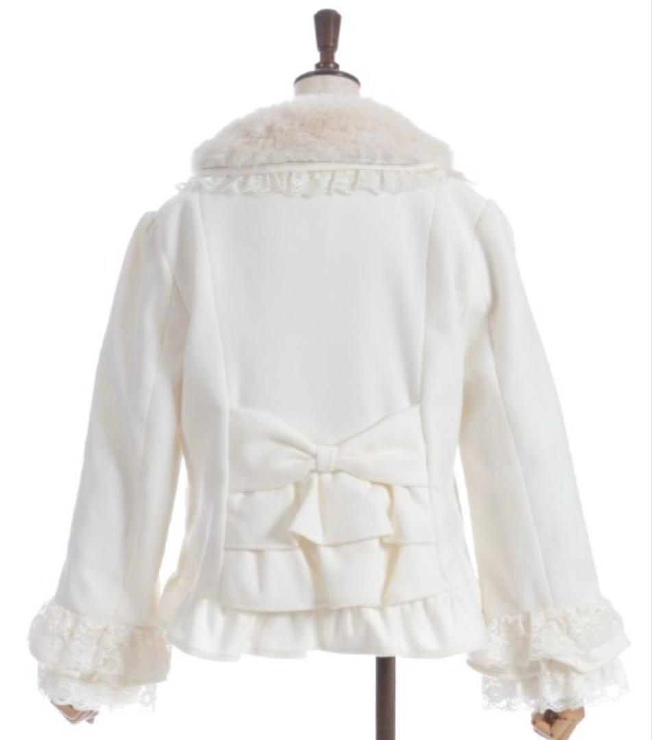 axes famme ローズリボン付フリルコート