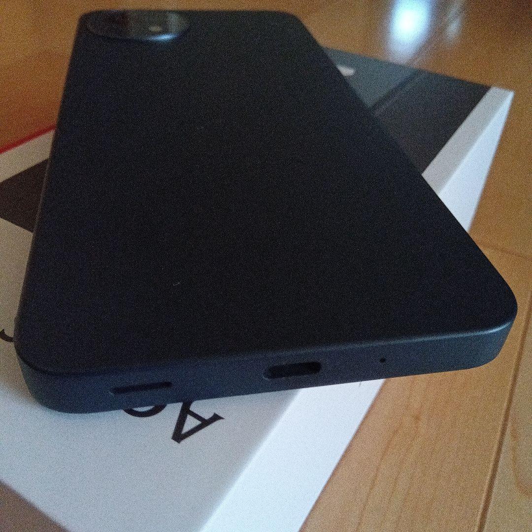 AQUOS wish 4 ブラック 待受 · 未使用に近い、箱付き送料込!!