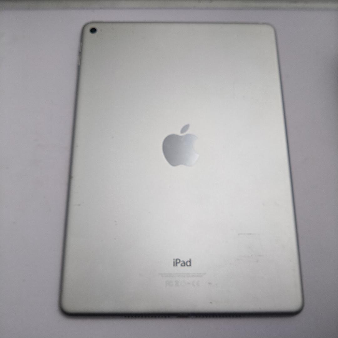 Apple iPad Air2 MGCW2J/A　ROM:16GB 　動作中古