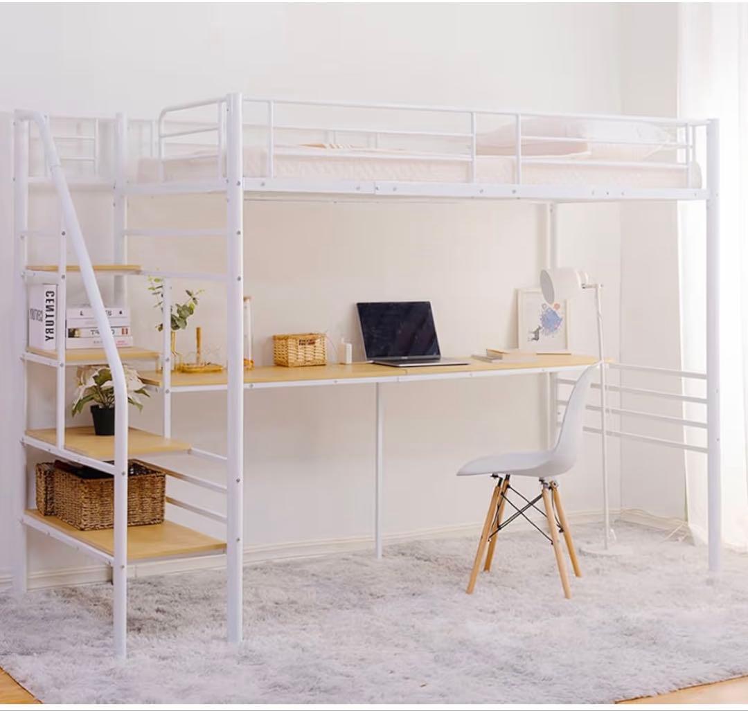 ロフトベッド デスク付き ホワイト　 2月21日以降に引き取ってもらえる方