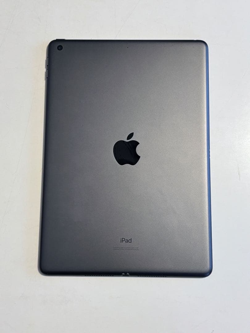 iPad 第7世代 Wi-Fi 32GB ケース ACアダプタ付