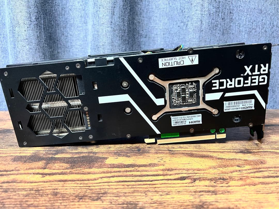 グラフィックボード・グラボ・ビデオカード GALAKURO GAMING RTX 3070 Ti 8g 112
