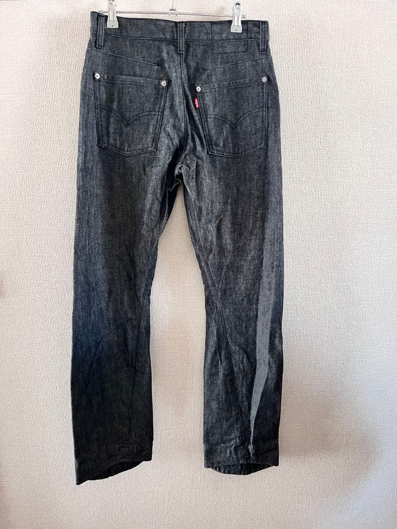 W31リーバイス エンジニアード　先染ブラック　日本製　アーカイブ　立体裁断