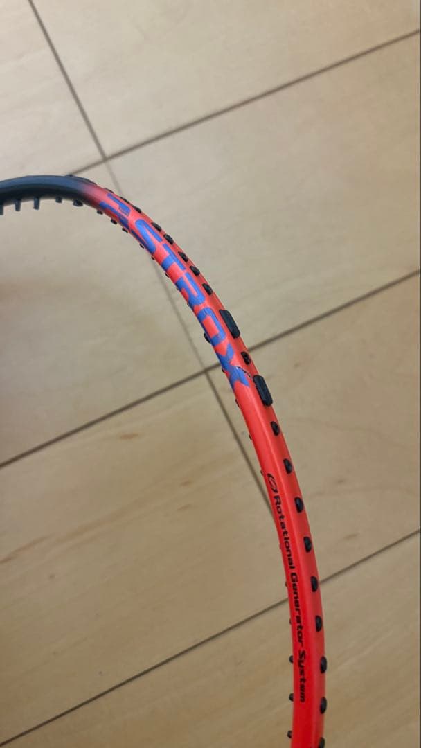 バドミントンラケット ヨネックス アストロクス77Pro