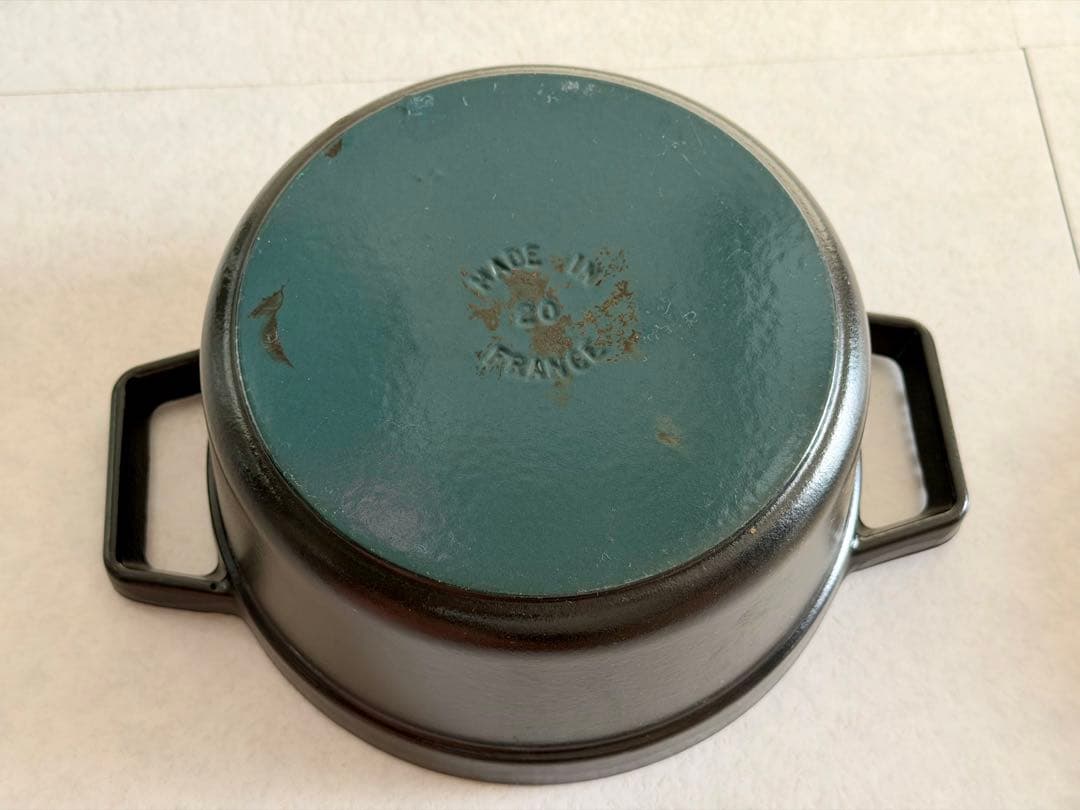 ストウブ staub ピコココット ラウンド 20cm ブラック