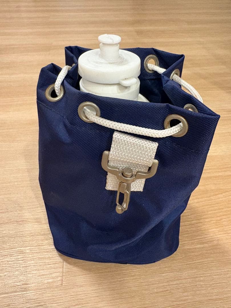 Appleノベルティ ドリンクボトル・ケース