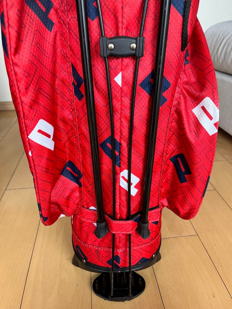 美品PUMAプーマ　スタンド式キャディバッグ 軽量2.8kg Pグラフィック