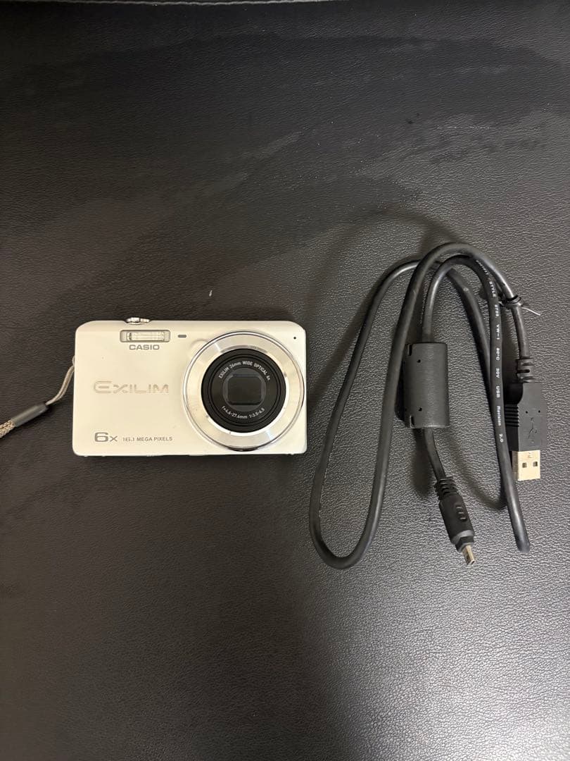 CASIO EXILIM 16.1MP コンパクトデジタルカメラ