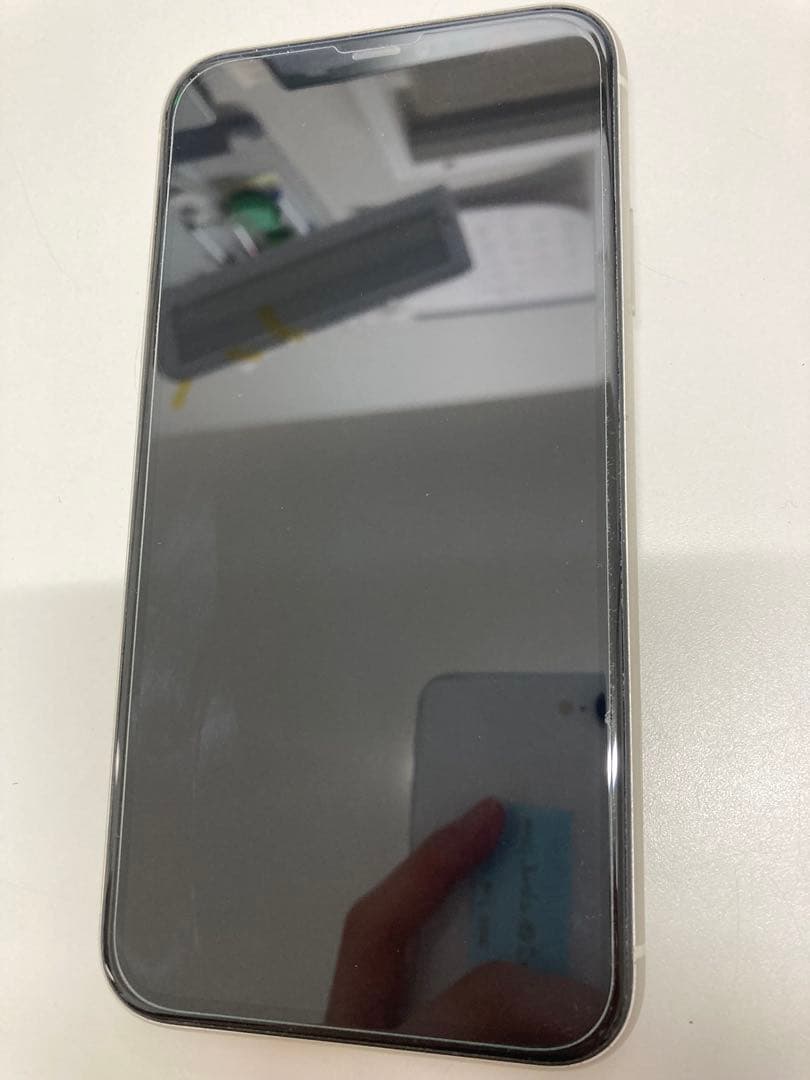 iPhone 11 128GB ホワイト　バッテリー100%　K2006