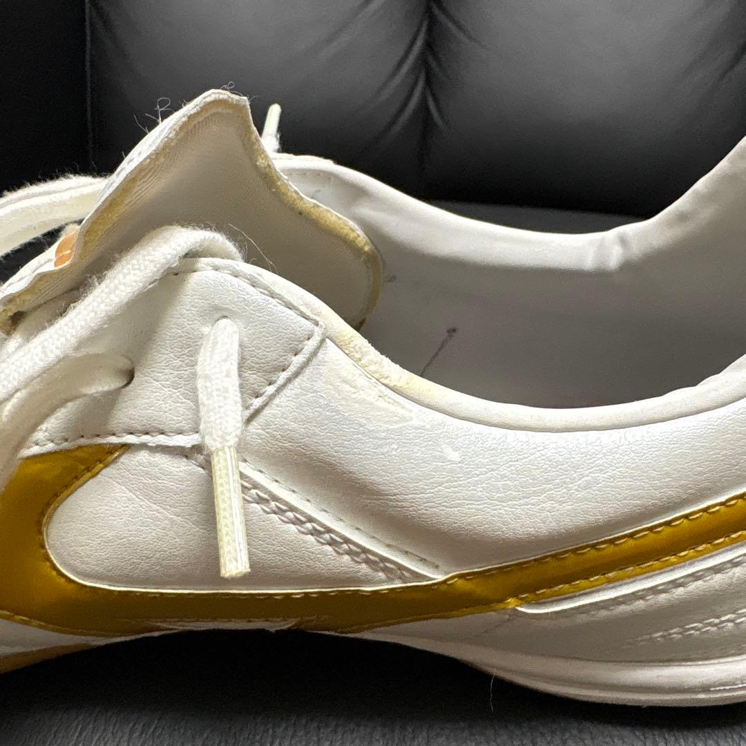 【限定品】MIZUNO モレリア イン ホワイトゴールド　28cm ミズノ