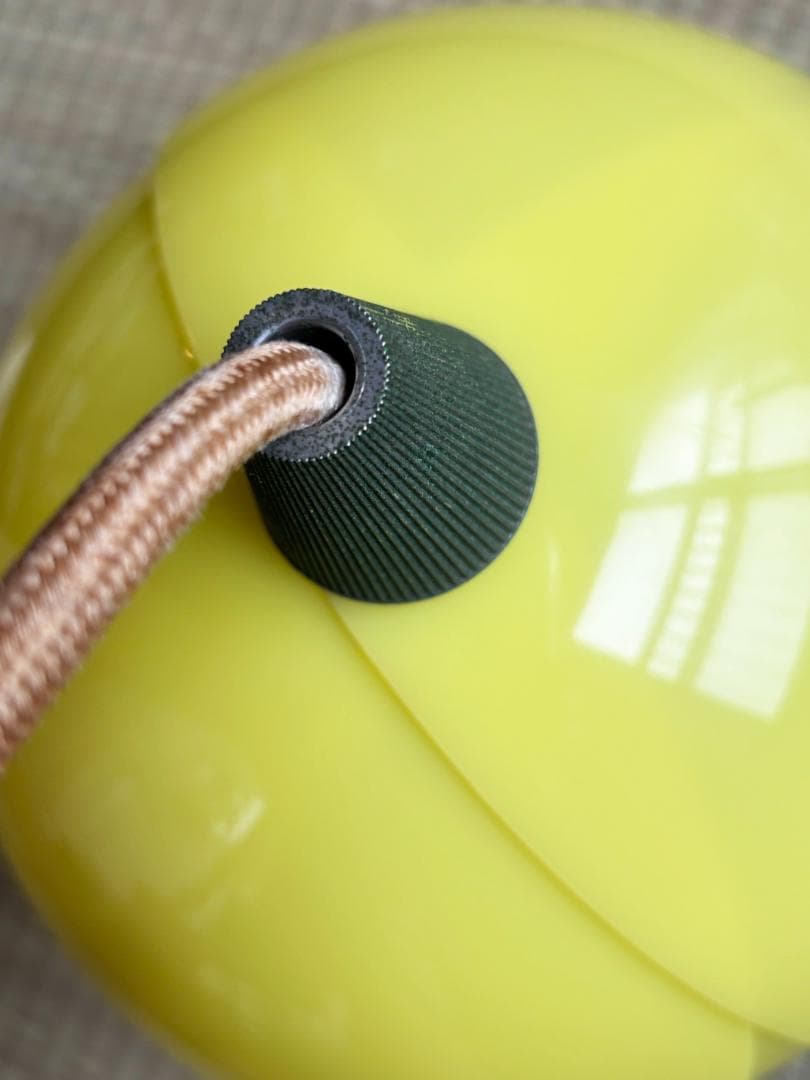 昭和レトロ　吊り下げ照明　黄色チューリップ型ペンダントライト