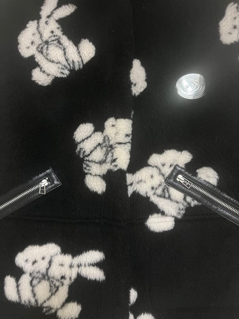 mukzin ムクジン 黒ファー L クマ柄 ベスト 柄物 熊 動物 ブラック