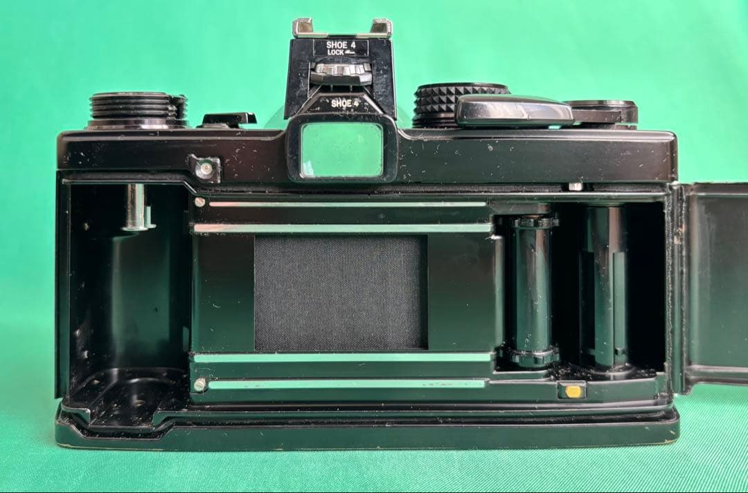 ★ OLYMPUS OM-2N BLACK + 標準レンズ 50mm