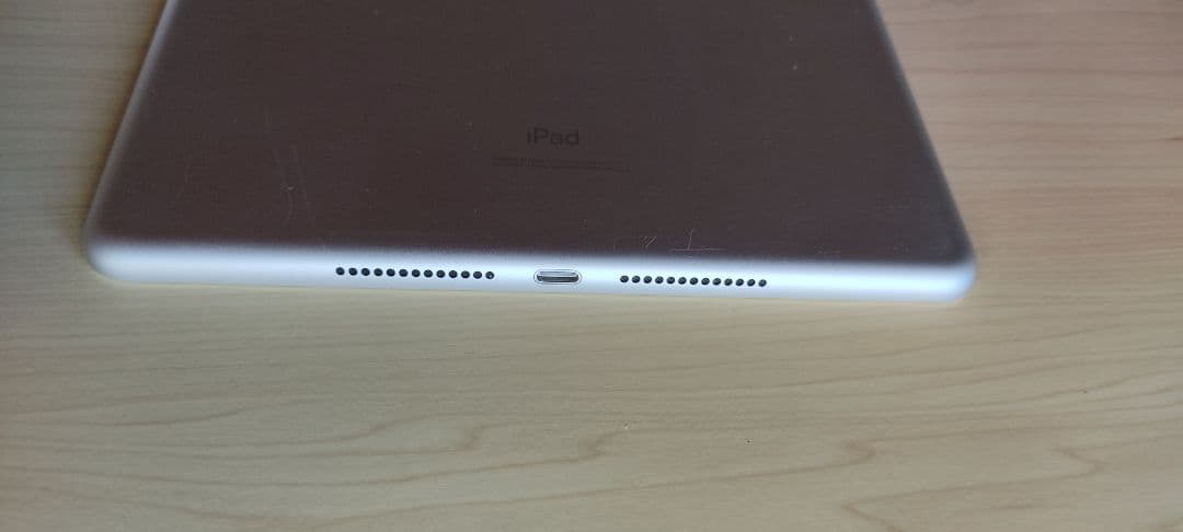 iPad シルバー 本体