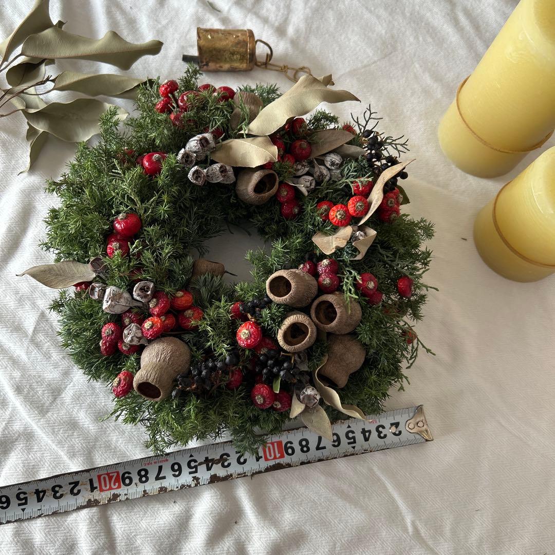 針葉樹の香りに癒される実物を紡いだクリスマスリース　お正月飾り