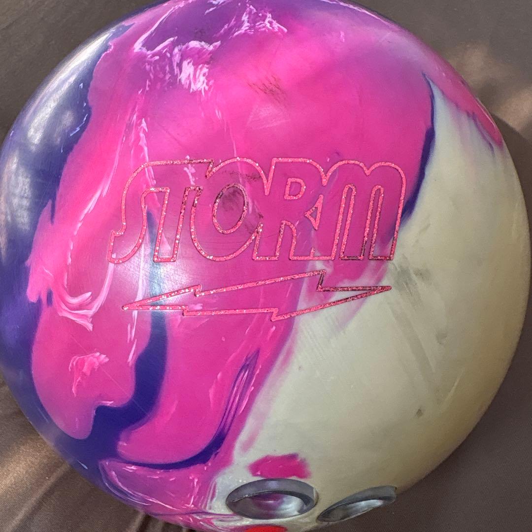 アイオンマックス　ストーム　中古　白　ピンク