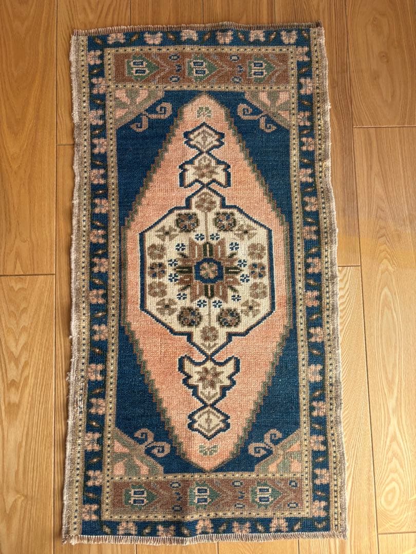 値下げ！トルコヴィンテージラグ　53×101 ネイビー&ピーチカラー