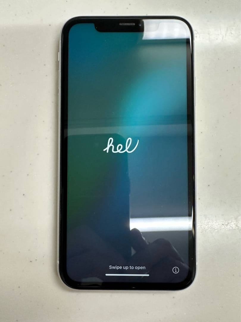 美品　iPhone XR ホワイト 128GB バッテリー81% SIMフリ -