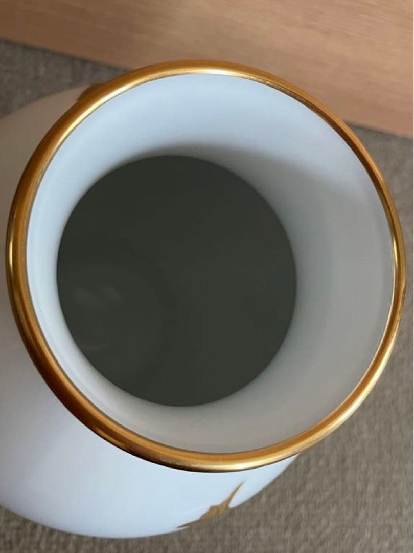 大倉陶園　宮内庁御用達　花瓶　白磁