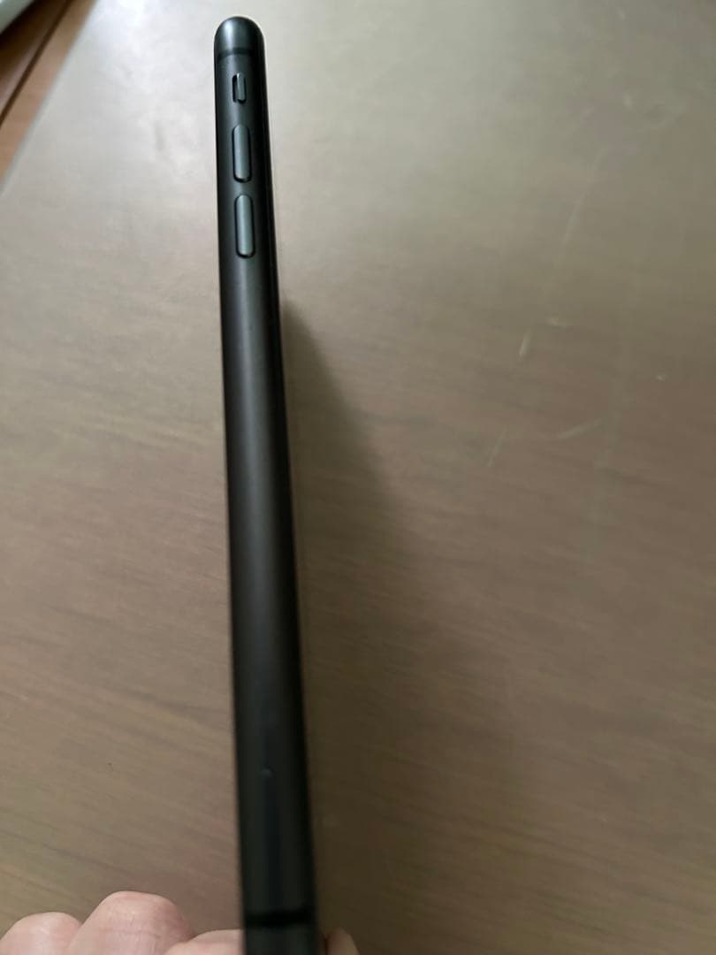 Apple iPhone 11 本体 64GB ブラック