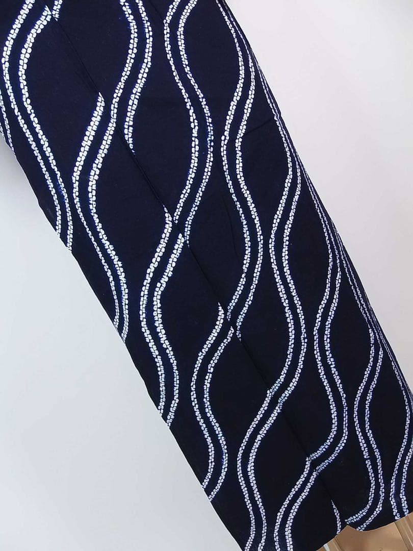 ほぼ美品 有松絞り浴衣 立涌文様　 藍染 夏にぴったりの涼やか着物