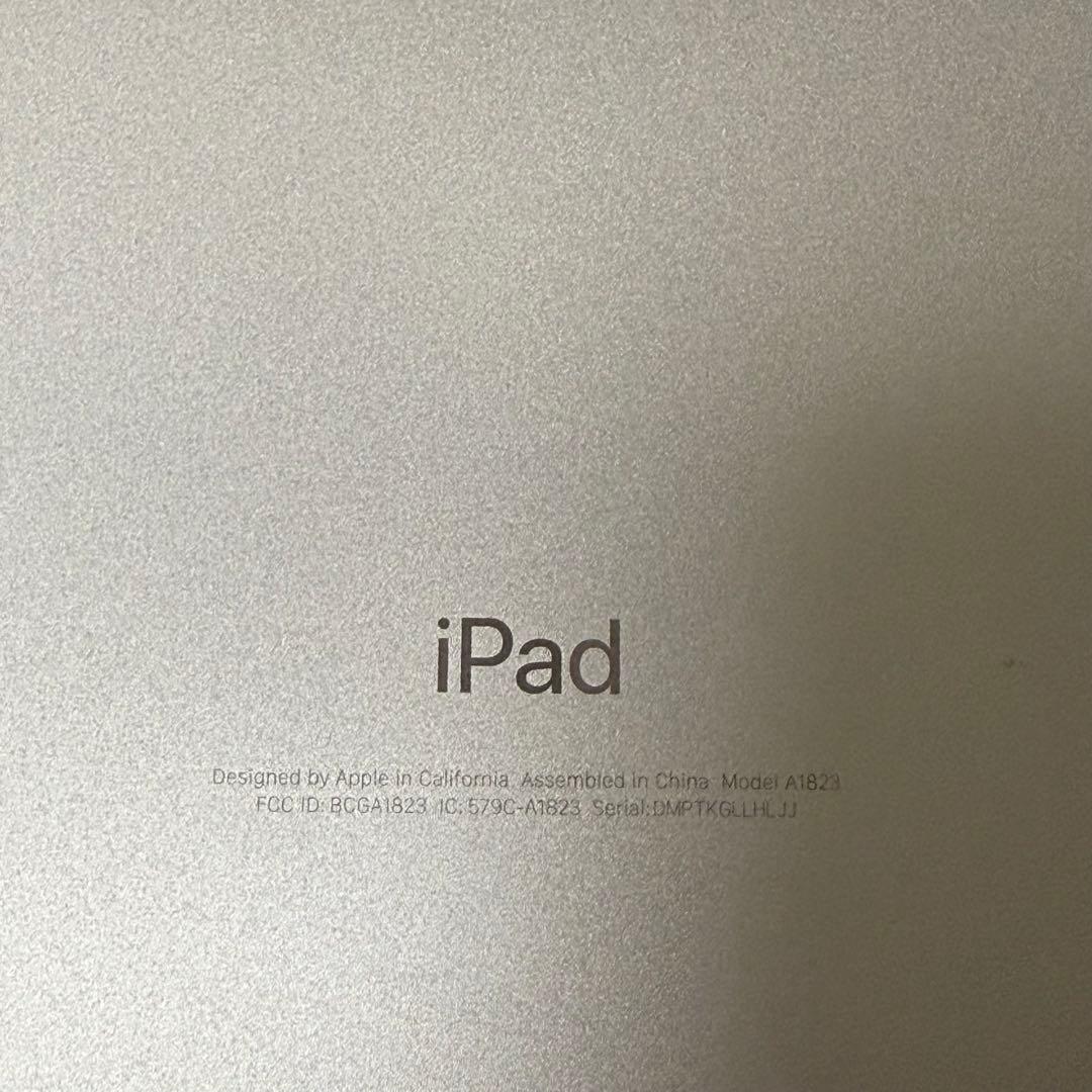 iPad 第5世代 Wi-Fi+Cellular 32GB　MP1J2J/A