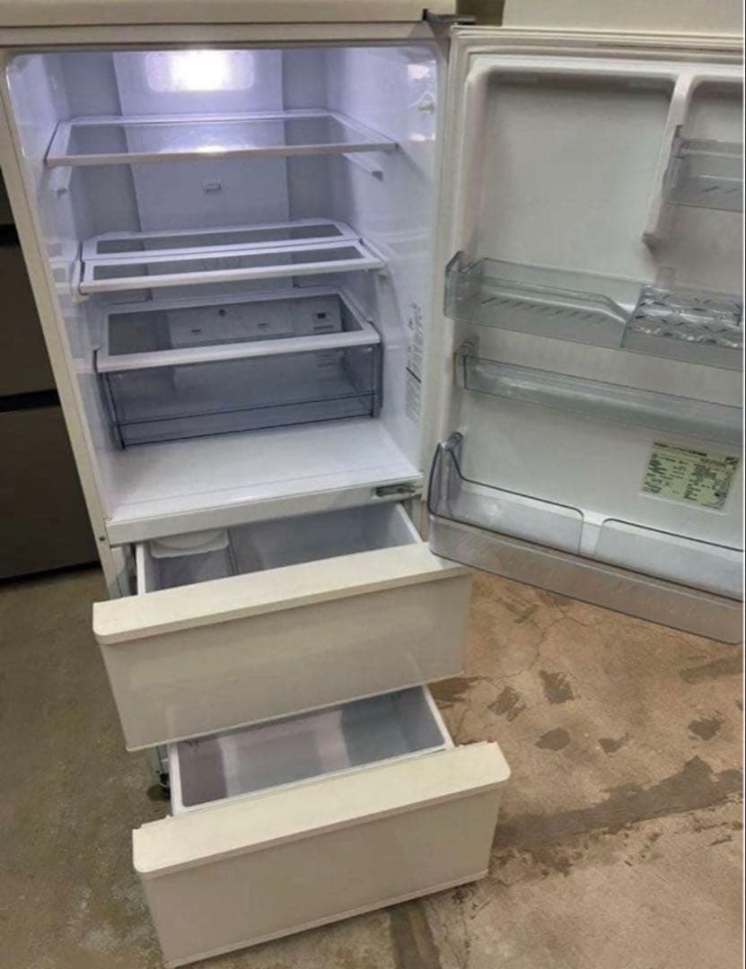 2018年製 272L AQUA 3ドア冷蔵庫 AQR-27G2