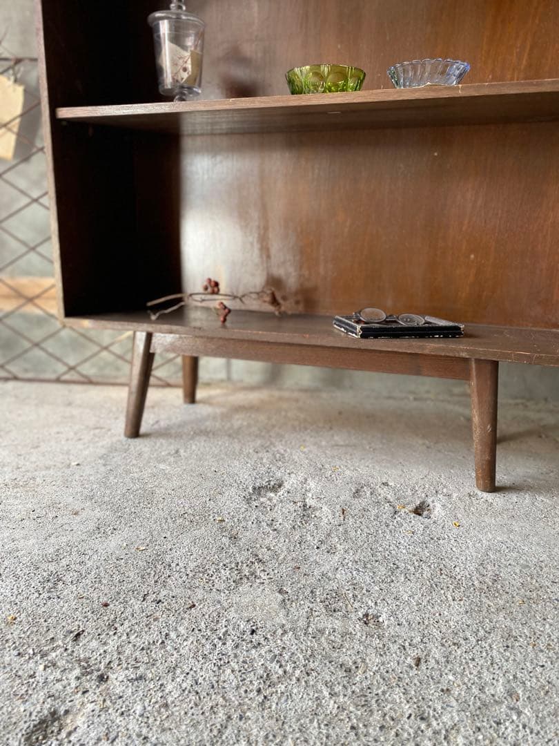 ビンテージ 足付き ラック 飾り棚 ※ 送料込みに変更します