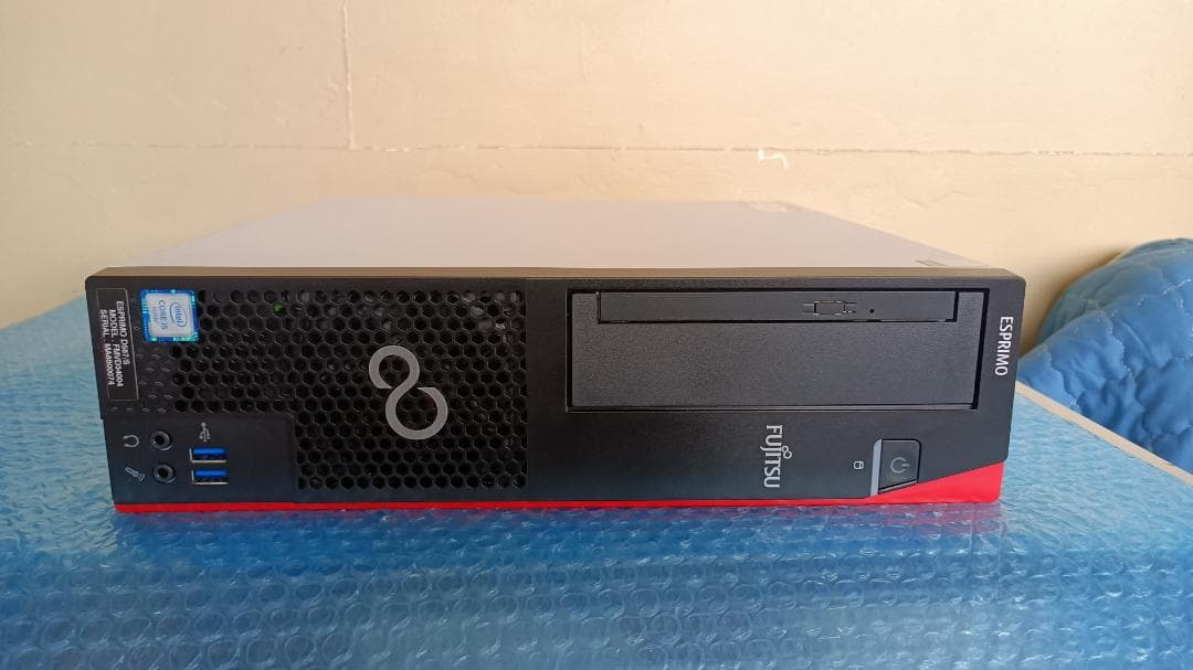 中古新品 富士通 ESPRIMO D587/S 六世代Core i5 DDR4