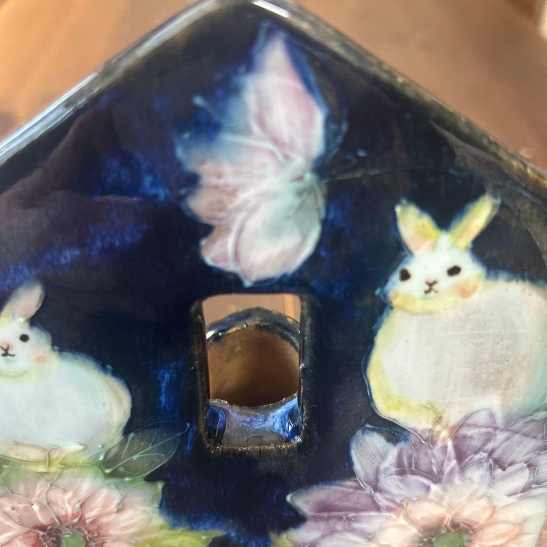 作家　陶芸作家　野村晃子　うさぎと花　飾り皿　花瓶　一輪挿し　ゆずりは工房好き