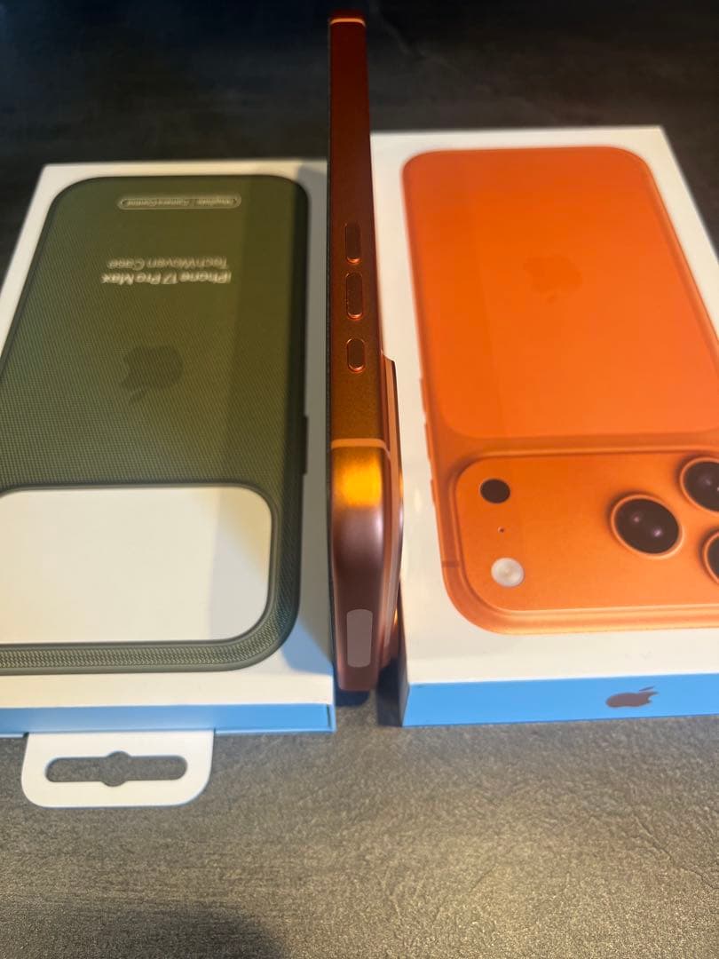 【極美品】iPhone17promax 1TB 保護フィルム 純正ケース付