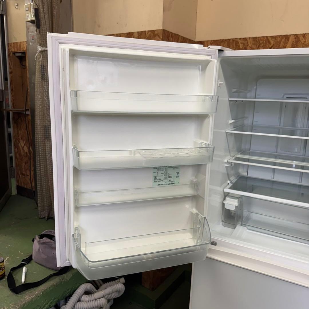 313★2017年製★東芝　冷蔵庫　大型　3ドア　自動製氷　ガラス扉　300L