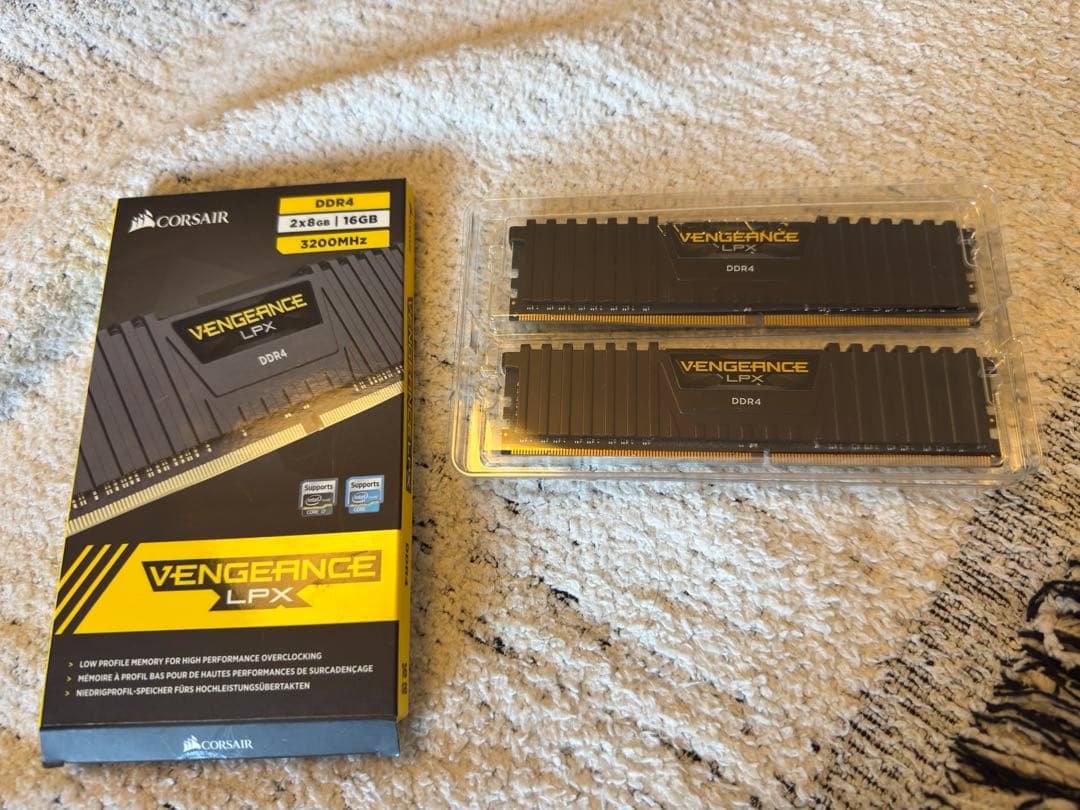 Corsair Vengeance LPX DDR4 16GB (8GB×2)