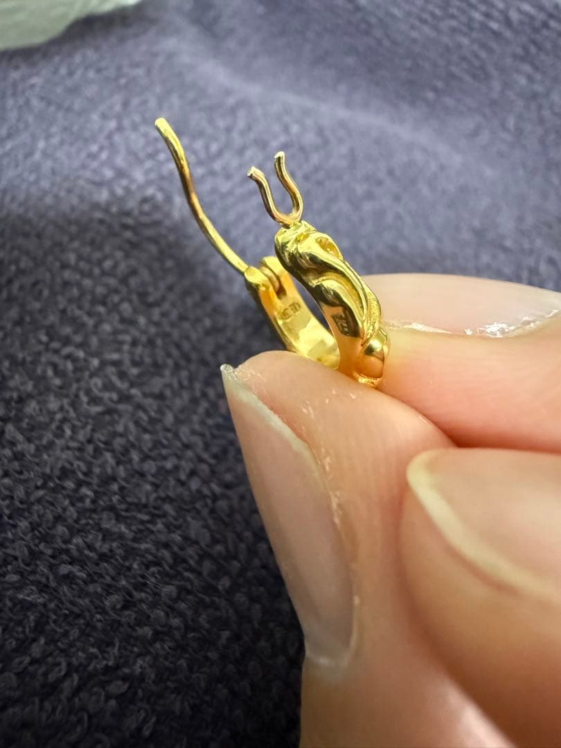 クロムハーツ　22k スクロールバンドフープ　ピアス