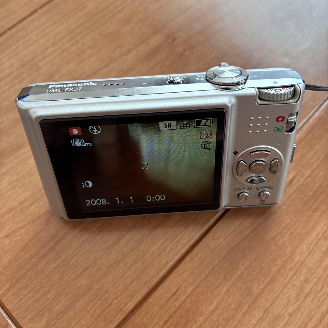【極美品】Panasonic LUMIX DMC-FX37