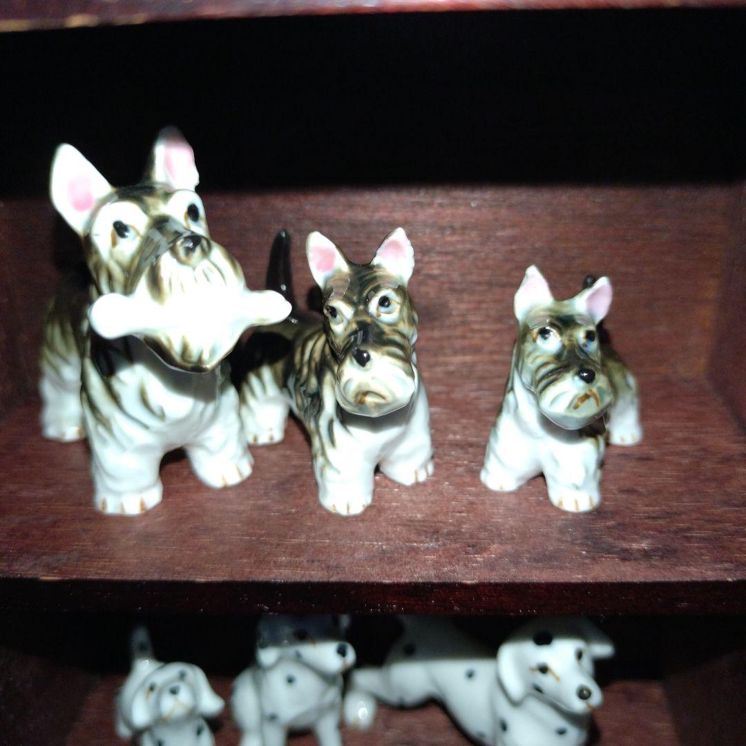 ミニチュア陶器犬の置物・ケース付きセット