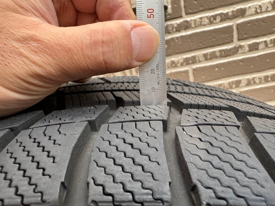 アルファード／ベルファイア TOYO16インチスタッドレス 純正ホイール付